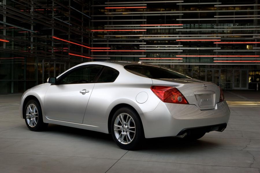  Nissan Altima Coupe (U32) 2008 года  (фото 14 из 54)